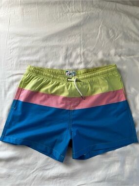 Bermies Swim Trunks Men’s Size M Tropical Beach Vacation Lined Shorts